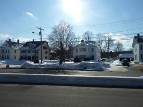 147 N State St in Concord, NH - Foto de edificio - Building Photo