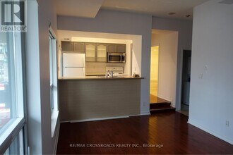 410 Queens Quay W in Toronto, ON - Building Photo - Building Photo