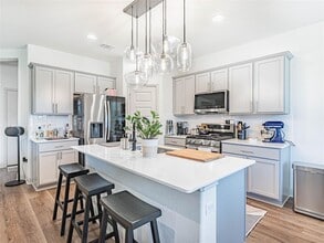 18212 Anicio Gallo Dr in Pflugerville, TX - Building Photo - Building Photo