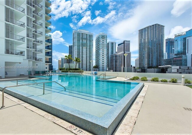 350 S Miami Ave, Unit 3501 in Miami, FL - Building Photo - Building Photo