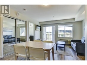 881 Academy Way in Kelowna, BC - Building Photo - Building Photo