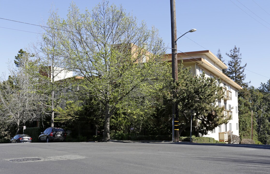 750 Oakland Ave in Oakland, CA - Foto de edificio