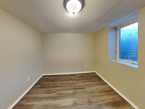 3021 Commodore Dr in Brooklyn Center, MN - Building Photo - Building Photo