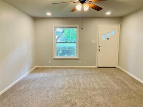 103 Lewis St in Waxahachie, TX - Building Photo - Building Photo