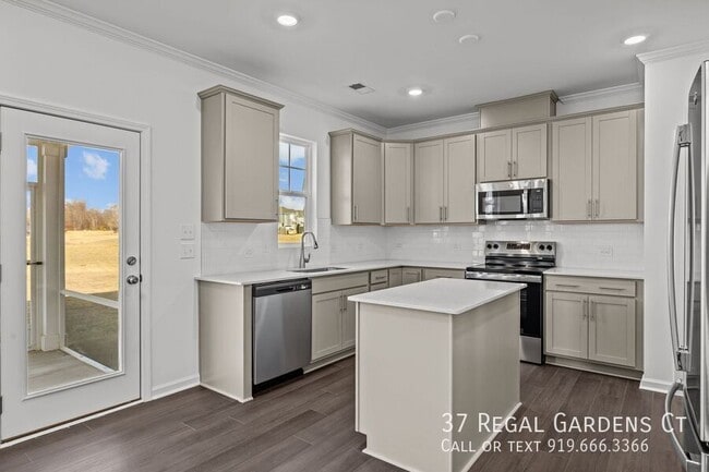 37 Regal Gdns Ct in Angier, NC - Building Photo - Building Photo