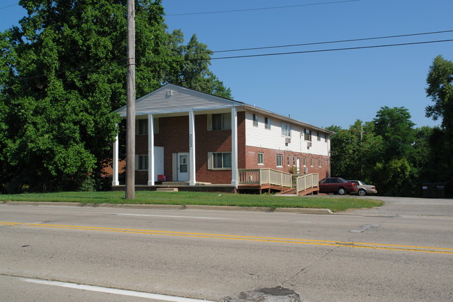 3322 W Michigan Ave in Lansing, MI - Foto de edificio - Building Photo