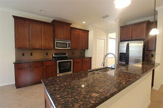 6911 44th Terrace E in Bradenton, FL - Building Photo - Building Photo