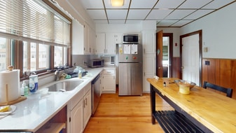 60 Pinkert St, Unit 60 in Medford, MA - Building Photo