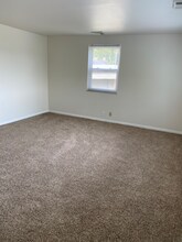 4947 Charlemar Dr in Cincinnati, OH - Building Photo - Building Photo