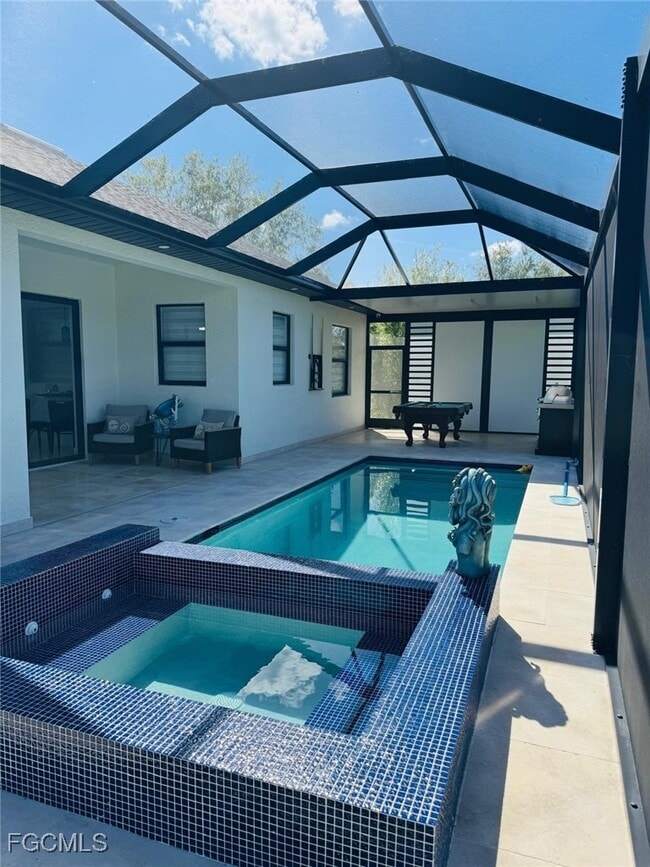 property at 505 E 8th St