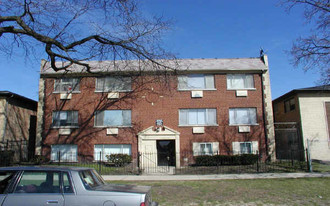 7037-7039 SE End Ave Apartments