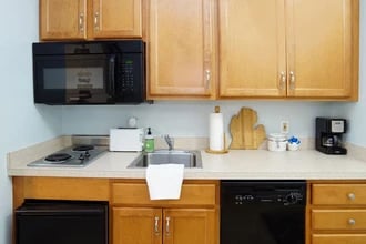 5680 Creeks Crossing, Unit 5680 in Williamsburg, MI - Foto de edificio - Building Photo