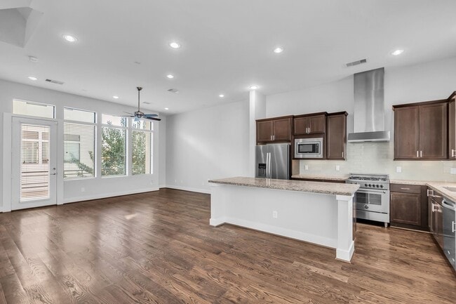 property at 1724 Ovid St