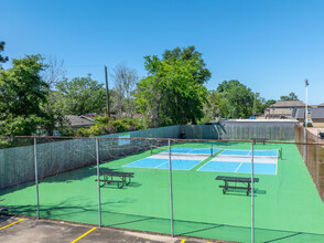 Hamlet Park in Beaumont, TX - Building Photo - Building Photo