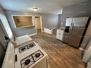 8601 E 110th St in Kansas City, MO - Building Photo - Building Photo