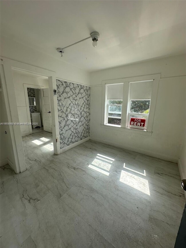 225 NE 56th St in Miami, FL - Building Photo - Building Photo