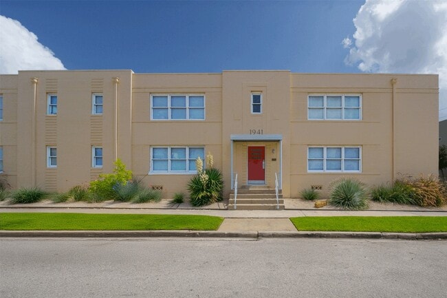 property at 1913 Prospect St