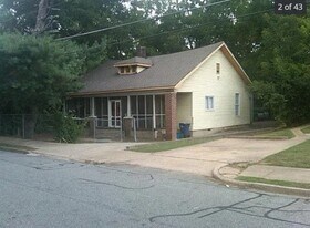341 Athens Ave in Athens, GA - Building Photo