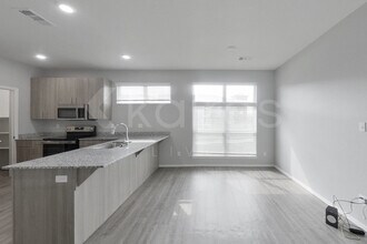 1518 S Razorback Rd in Fayetteville, AR - Building Photo - Building Photo