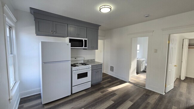 151 William St-Unit -Floor 2 in West Haven, CT - Building Photo - Building Photo