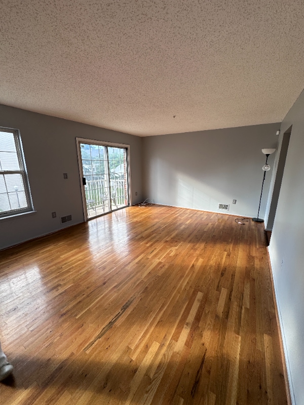 212 Matthews Drive in Newark, NJ - Building Photo - Building Photo