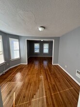 23 Pond Lily Ave in New Haven, CT - Foto de edificio - Building Photo