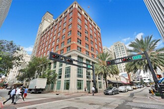 111 E Flagler St in Miami, FL - Building Photo - Building Photo