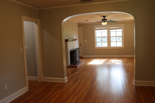 1275 Peachtree St in Jacksonville, FL - Foto de edificio - Building Photo