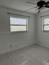 50 W 23rd St in Hialeah, FL - Building Photo - Building Photo