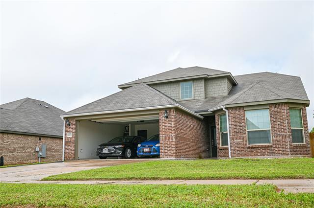 1233 Dianthus Dr in Crowley, TX - Foto de edificio - Building Photo