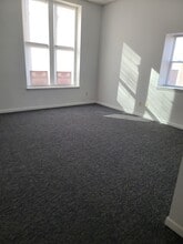 44 N Main St, Unit Apartment #3 in Gloversville, NY - Building Photo - Building Photo