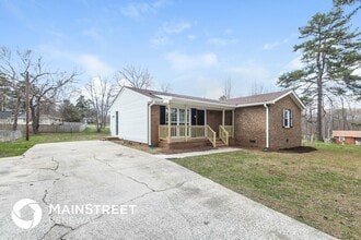 319 Cedarwood Ln in Matthews, NC - Building Photo - Building Photo