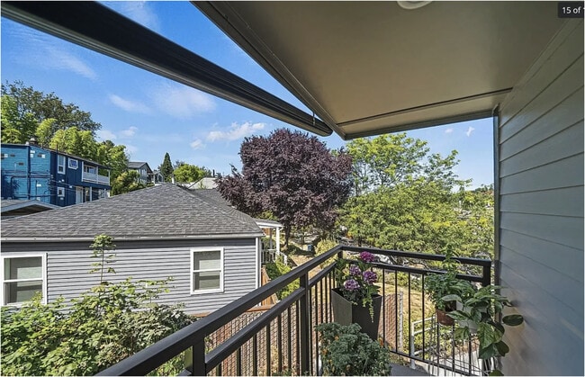 property at 2626 E Madison St
