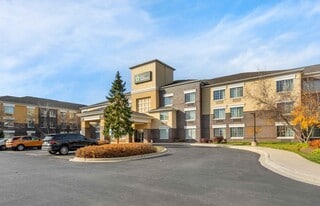 Furnished Studio-Chicago - Lombard - Oak B in Lombard, IL - Building Photo