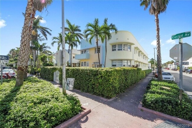 760 Euclid Ave, Unit 204 in Miami Beach, FL - Foto de edificio - Building Photo