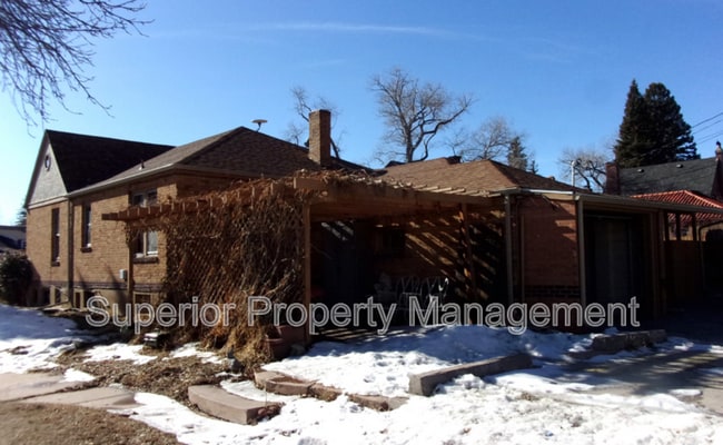 104 W Pershing Blvd in Cheyenne, WY - Foto de edificio - Building Photo