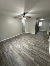 807 Carrier Creek Blvd NE, Unit 1 in Grand Rapids, MI - Foto de edificio - Building Photo