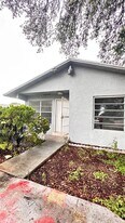 757 NW 95th Terrace in Miami, FL - Building Photo