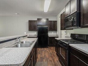 145 Townview Dr in Woodstock, GA - Building Photo - Building Photo