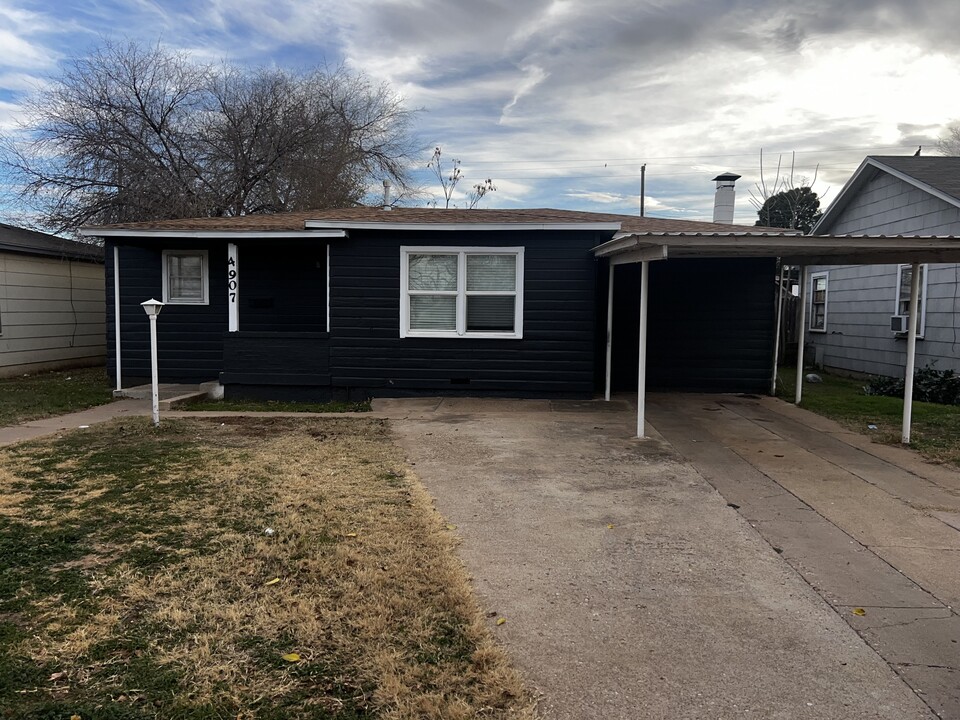 4907 38th St in Lubbock, TX - Building Photo