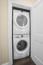 581 Washington St, Unit #2 in Boston, MA - Building Photo - Building Photo