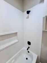 165 W Windmill Way, Unit 167 in Robinson, TX - Foto de edificio - Building Photo