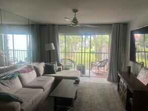 3215 Beneva Rd, Unit 204 in Sarasota, FL - Foto de edificio - Building Photo