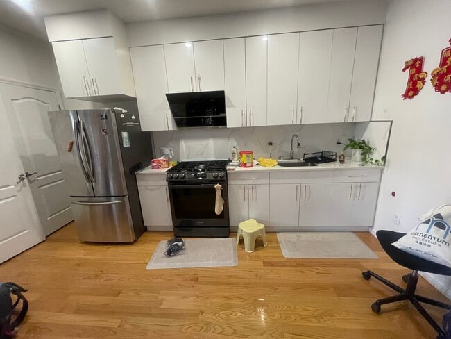 66 Bay 31st St, Unit 1