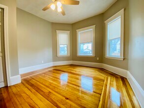 85 Albion St, Unit 2 in Medford, MA - Building Photo - Building Photo