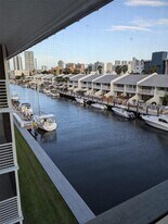 3550 NE 169th St in North Miami Beach, FL - Building Photo