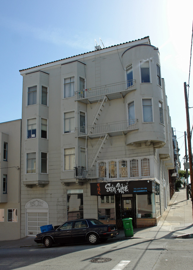 1390 Washington St in San Francisco, CA - Building Photo - Building Photo