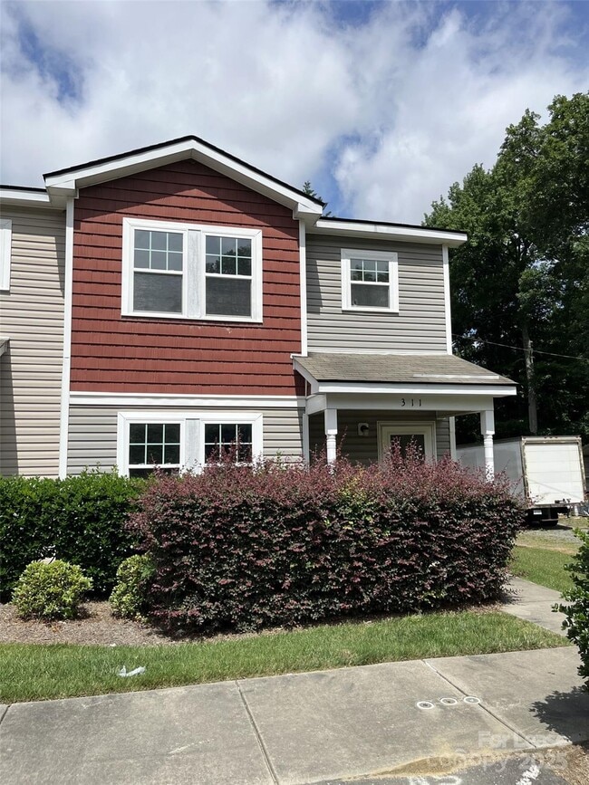 311 Drury Dr in Charlotte, NC - Building Photo - Building Photo