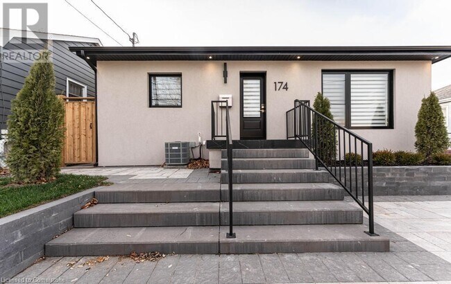 174 Roxborough Ave in Hamilton, ON - Building Photo - Building Photo