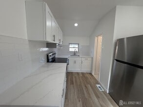 226 Outlook Blvd in Keyport, NJ - Building Photo - Building Photo